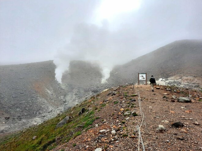 「日本の山に登りたい」と言うイタリア人の相棒もビックリ！  夏の北海道旭岳で実感したオーバーツーリズムの波【ブーツの国の街角で vol.19】の画像010