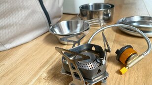 「キャンプ歴1年」の実体験！  テント、タープ、クッカー、テーブル…「本当に買ってよかった」キャンプギア5選