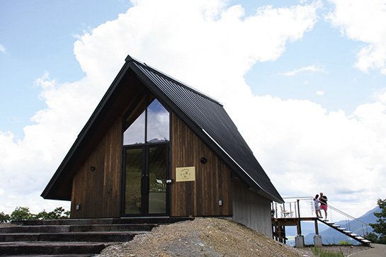 白馬三山と山麓の景色をひとり占め【白馬岩岳マウンテンリゾート】 山頂の「絶景テラス」に大型ブランコ、山肌駆ける「マウンテンカート」の疾走感は病みつき＜長野県白馬村＞の画像013