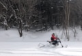 「雪が降らないと乗れない」バイク！  雪山を疾走する「SNOWBIKE（スノーバイク）」で味わう「異次元感覚」とは？の画像002