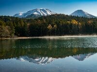 冬がはじまるよ！ 「雌阿寒岳」神秘の原生林を抜けて登った先に待つ絶景とは（2021年10月24日）＜北海道＞