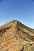 この秋に行きたい！ 至極の紅葉登山【第4回】錦秋に染まる越後の名峰「越後駒ヶ岳」「巻機山」、一ノ倉沢の大岩壁「谷川岳」絶景紅葉の画像009