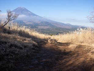 富士山見るための「特等席」！  標高1504mの静岡の百山・越前岳「往復4時間半」トレッキングレポート