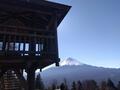 大きな「富士山」が近い！  絶景ポイント「足和田山」！  秋こそ「紅葉台」登山口から行きたい90分ハイキング「河口湖・西湖・樹海」ほか展望もOKの画像005