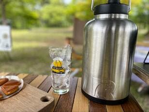 夏キャンプ「氷の保存」どうする？ 「ジャグで24時間放置してみた意外な結果」