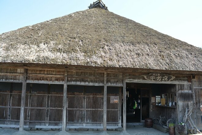 【長野県小谷村】歴史ある交易路を「塩の道祭り」で歩く！  古道の面影が残る“石畳” や 牛も泊まった“牛方宿”   ゴールで待つのは「北アルプス」の大パノラマ＜後編＞の画像006