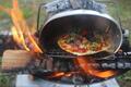「焼く、燻す、煮る」 何でもできる「兵式飯盒4合」で「アウトドア飯」作ってみた！  ご飯を炊くだけじゃない使い方3選「実食レポ」の画像002