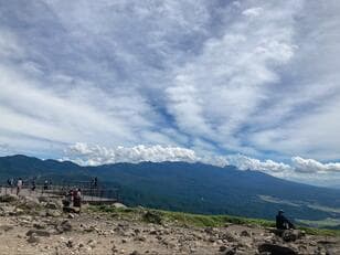 【初夏の百名山】大パノラマの「霧ヶ峰」車山！ ゆるやかな起伏＆絶景の高原ハイキング「車山肩駐車場」から45分！「登頂レポ」