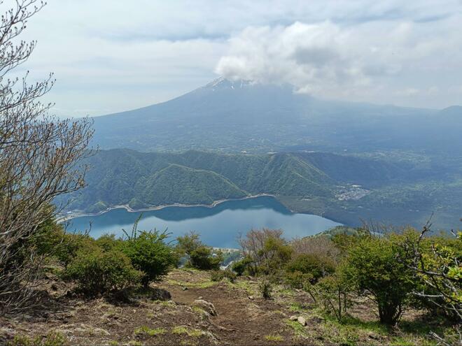 富士山と西湖を静かに堪能できる穴場コース！ 「西湖いやしの里 根場」から御坂山地「鬼ヶ岳・雪頭ヶ岳」周回ハイキング！  下山後は観光＆温泉でスッキリの画像002