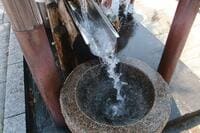 西日本最高峰・愛媛県石鎚山からの恵み！  日本名水百選「うちぬき」が「日本一美味しい水」に選ばれる理由とは？