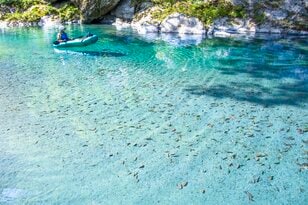たった2kmに詰まった仁淀ブルーの神秘「世界よ、これがニッポンの川だ！」＜高知県・安居川 後編＞【ユーコンカワイの股旅リバログ vol.7】