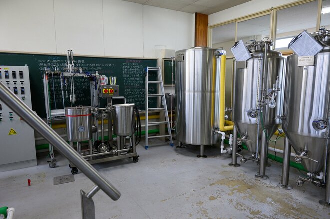【鹿児島県 指宿市】施設見学めぐりが楽しい！  廃校リノベの「ブルワリー」＆ 歴史ある「焼酎蔵」＆ 特産品の「かつお節工場」 さらに「日本最南端の駅」にも立ち寄りの画像005