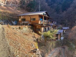 山小屋「テント場」でのキャンプ！  極上温泉「三条の湯」 登山2時間半の「ゆるくないキャンプ」日本百名山「雲取山」レポ