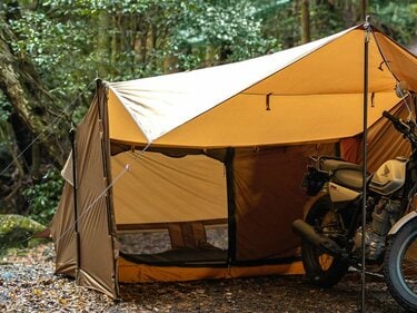 軽量コンパクト・充実の「居住＆ガレージ」空間！ キャンプンプ 