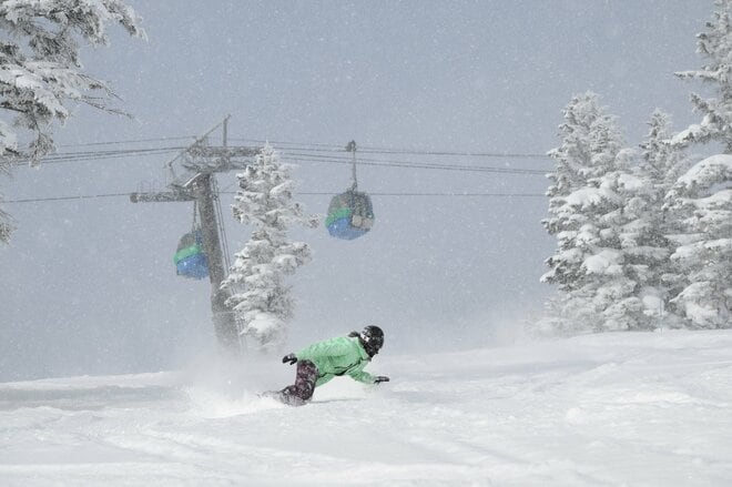【志賀高原 焼額山スキー場】春スキーにおすすめ「この雪質、一度お試しあれ！」  誰もが “ワンランク上” の滑りができちゃう「極上ゲレンデ」とは、ここのこと！の画像005
