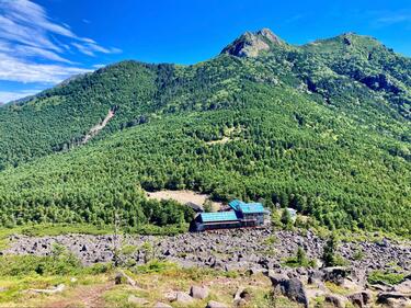 南八ヶ岳「朝焼けの富士山」絶景！ 「青年小屋」テント泊で「権現岳