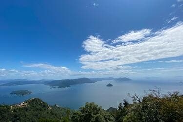 日本三景・安芸の宮島」の巨石群と「瀬戸内海の絶景」が見渡せる弥山