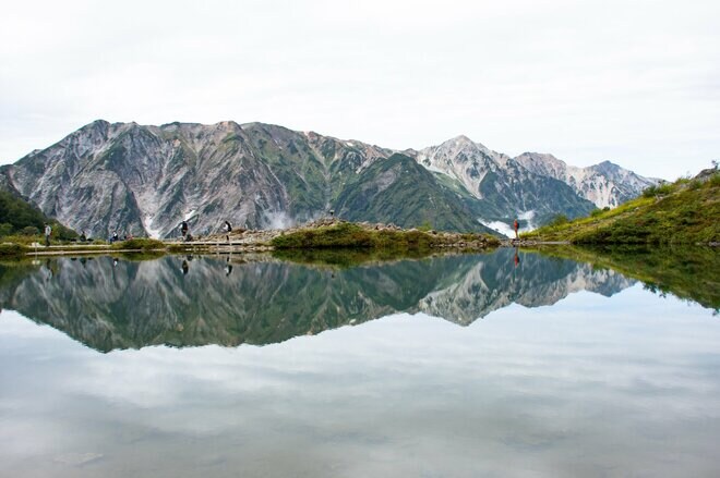 1時間半のライトトレッキング！  紅葉と白馬三山を湖面に映す「八方池」の絶景へ！の画像009