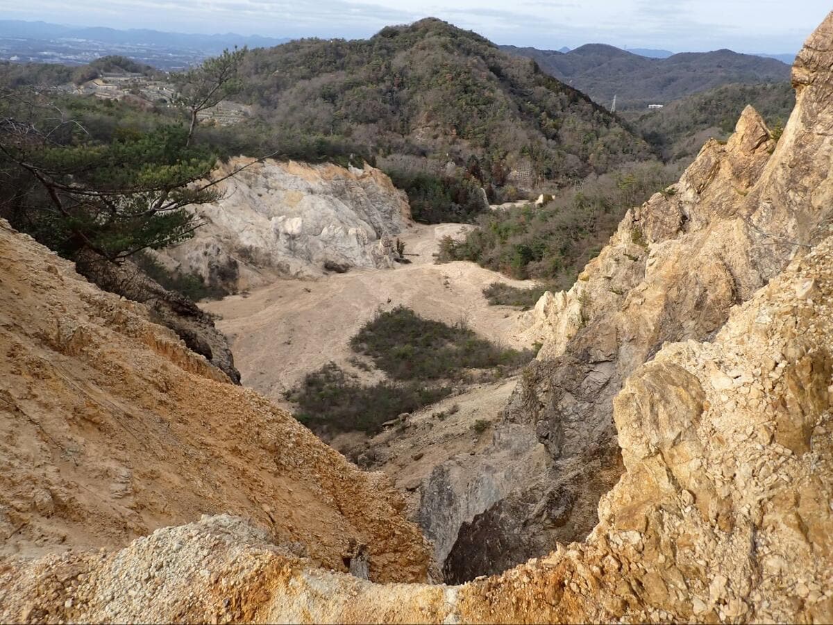 映画『キングダム 運命の炎』戦闘シーン撮影ほか“歴史&時代もの”バトル「ロケ地」の名所! 断崖の峡谷「白水峡」荒涼ハイキング|登山|レポート