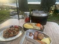「焼く、燻す、煮る」 何でもできる「兵式飯盒4合」で「アウトドア飯」作ってみた！  ご飯を炊くだけじゃない使い方3選「実食レポ」