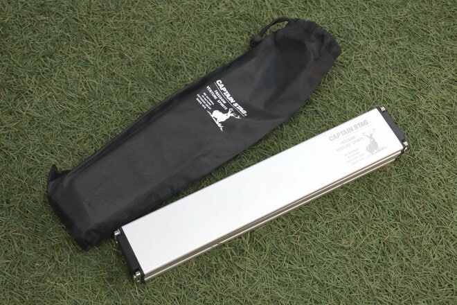 【ショップ店員に聞く！ はじめての“車中泊”グッズ】ド定番のキャンプミニテーブルが車内でも大活躍！  スペースに合うものを選んで〈石井スポーツ ヨドバシ新宿西口店 vol.12〉の画像005