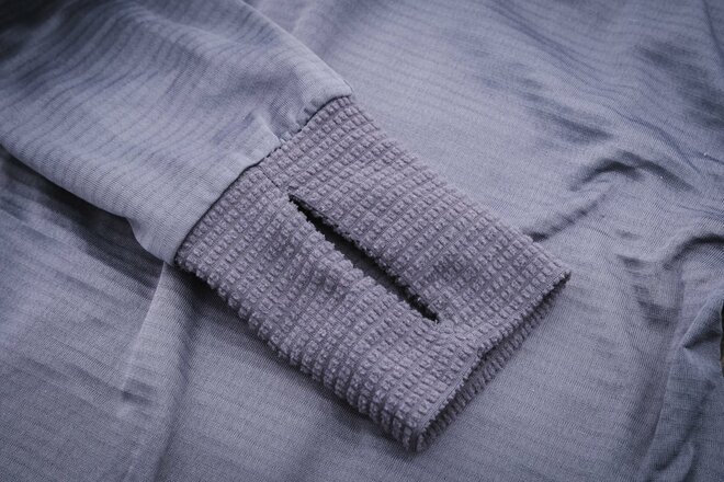 老舗下着メーカーの本気アウトドアインナー！「GRID-TEC+」の最上位モデル「フーディーサムホール」を3か月着倒して実感した、手放せない魅力とは？の画像007