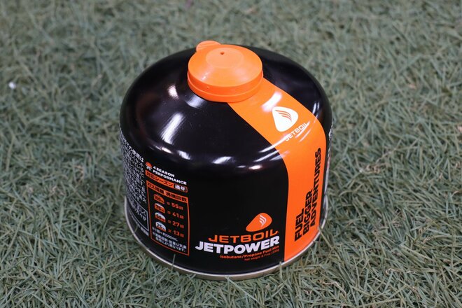 【ショップ店員に聞く！ はじめての“車中泊”グッズ】0.5Lの水をたった100秒で沸かせる！  超時短で湯沸かしができる「JETBOIL」〈石井スポーツ ヨドバシ新宿西口店 vol.13〉の画像005