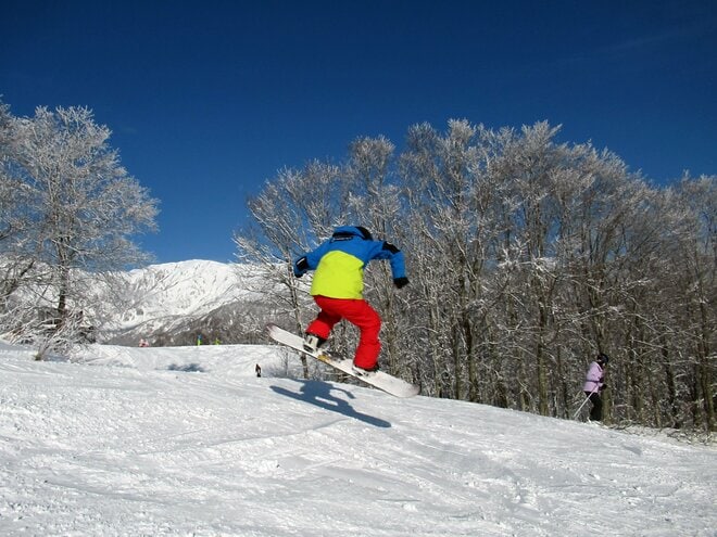 暖冬に雪不足！？ そんな心配がいらない “マルチ”ゲレンデ「白馬岩岳スノーフィールド」へ行ってきた！【全力体験レポート】の画像008