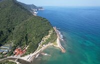 海まで0分で ”限定5サイトのみ” 日本海の断崖に「巨大高級魚を拾えるキャンプ場」があった
