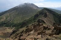 1時間で登れる「日本百名山」那須岳の花はすっかり「秋の気配」
