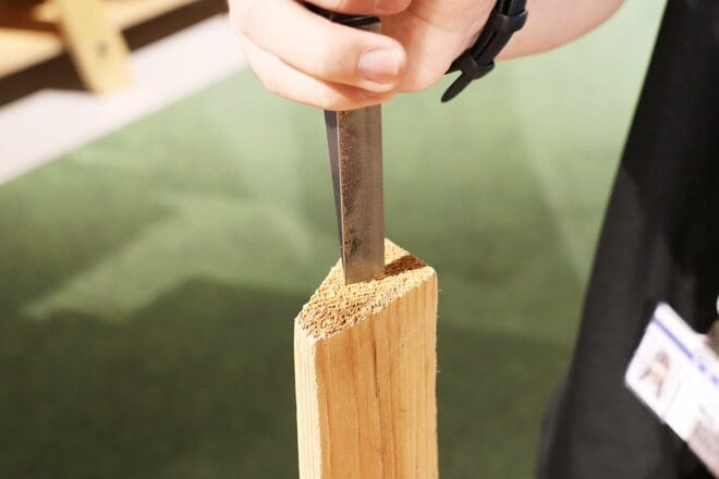 【ショップ店員に聞く！ イチ推しアウトドアギア】焚き火は「薪割り」も楽しく！  見た目も面白い特徴的な「斧&クサビ」〈アルペントーキョー vol.17〉の画像006