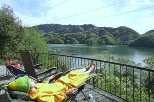 ベストシーズン到来！「年間100施設以上を訪問する女性ライター」がオススメする「最高の外気浴」でととのう全国のサウナ施設5選