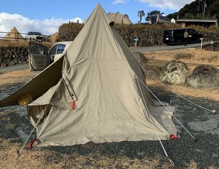 まさか1月でも！？ とある “春めく” 日のキャンプで大惨事！  強風に8時間さらされ「テント＆ギア」が破損… 実体験でわかった「春の風対策で使えるもの」とは