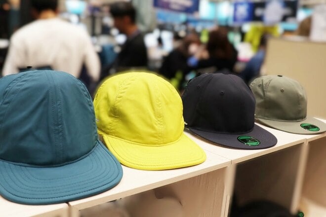 【ショップ店員に聞く！注目のアウトドアウェア】「XShelter 暑熱α」採用の帽子と日傘で頭をガード！  この夏絶対手放せない熱中症防止アイテムがコレ〈ワークマンvol.3〉の画像