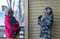 スキー・スノーボードの基礎知識「ゴーグルはヘルメットの上か？ 下か？ どちらが正解？」様々な立場から検証してみた【2024年】の画像004