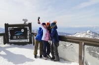暖冬小雪の今シーズン「春時期の間違いない」スキー場選び【標高2,000m超】は国内に数えるほどしかない「天上の別世界」