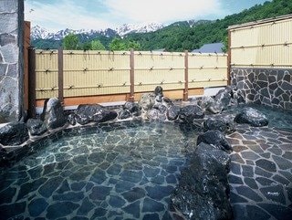 「奥只見湖遊覧船」 2,000m級の山々に囲まれた湖で大自然の紅葉世界に浸る【紅葉フォトトレッキングガイド vol.2】新潟県・魚沼エリアの画像005