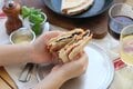 キャンプで作れば絶対盛り上がる！ トルティーヤで簡単「折りたたみピザ」【季節の外ごはんvol.49】の画像012