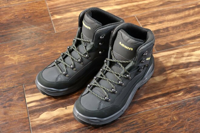 【ショップ店員に聞く！ イチ推しアウトドアギア】はじめての登山靴に、タイプ別 “2大セレクト” はコチラ！〈石井スポーツ 登山本店 vol.2〉の画像002