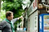 基本はあいさつ「おはよう元気？」地元で知られる顔になる！〜昔気質のフランス人と江戸っ子たちと～茶商ステファン・ダントンの挑戦「古き良きまち人形町でリスタート 」