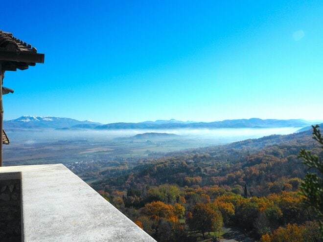 中世のまま時を止めた修道院などアペニン山脈の森と丘陵に囲まれたプレゼーぺの聖地ーグレッチョ巡礼ハイク【ブーツの国の街角で vol.44】の画像010