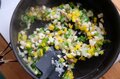 ＜常温で持ち運べる便利食材＞「パスタソース」をアレンジしてささっと作れる「簡単キャンプ飯」レシピ！の画像004