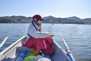 釣り女子部YouTuberの「人生2回目のワカサギ釣り」リベンジに同行した結果！ 成功のための対策とは？