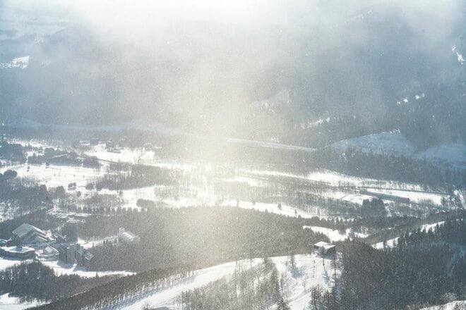 【絶景オンパレード！ 有名リゾートの隠れたスポット】厳しい寒さが作り出すアート！「窓霜の世界」 星野リゾート トマム  北海道｜2026年の画像002