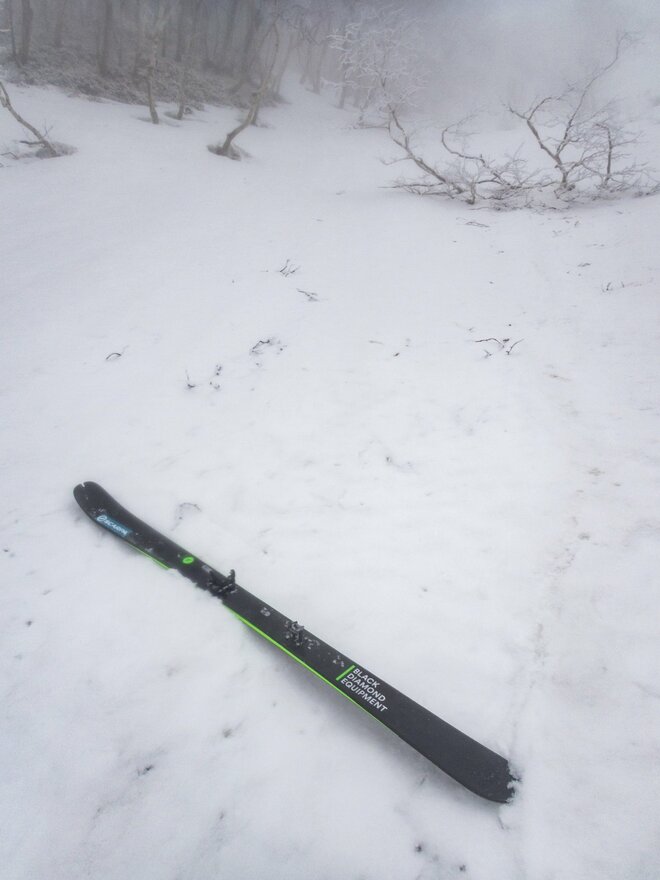【スキーツーリングの世界】日本一長い日高山脈をスキーで滑り抜ける！ 「南日高」主稜線の長く過酷な一日  北海道・2022年の画像005