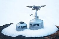 【アウトドア豆知識】「ガス缶をお湯やカイロで温めるのは絶対NG？」寒い時期に効率良くバーナーを使う正しいコツ、教えます
