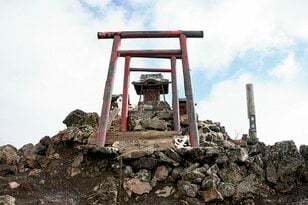【富士山の次に登る山 vol.1】登山の魅力はムゲン大「パワーを感じる霊山」 秋田駒ヶ岳・白山・御嶽山・大山