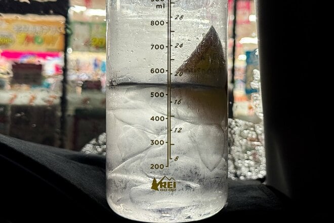 ありそうでなかった「ナルゲン用」ステンレスボトルケース【サーフェス「サーモシェル」】秒速 “ジャグ化” で得られる「保冷＆保温力」は？  24時間検証の画像011