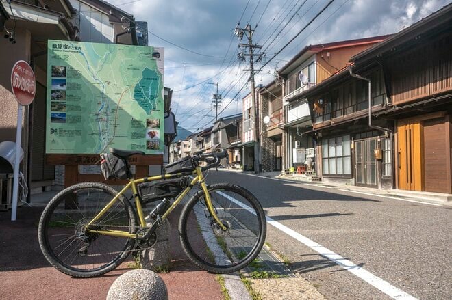 【自転車】峠を越えて！  “心地よい登りと気持ち良すぎる下り”  大分水嶺の極上グラベルロードを駆ける「中山道、鳥居峠」 長野県｜2026年の画像009