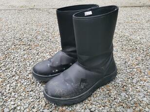 ワークマンの長靴「防水フィールドブーツ」が「雨＆アウトドア専用」である理由と「意外な弱点」とは！？  兵庫県最大の「丸山湿原」実踏レポ